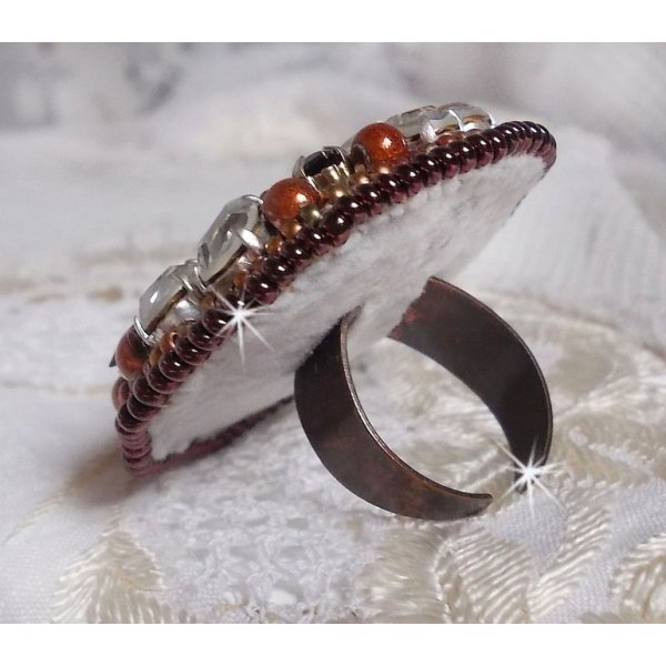 Amber Romance-ring brodert med Swarovski Crystal og Black, magiske perler og fr&oslash;perler