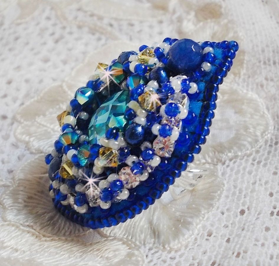 Blue Palace-ring, et autentisk design med blå frøperler og Swarovski-krystaller.
