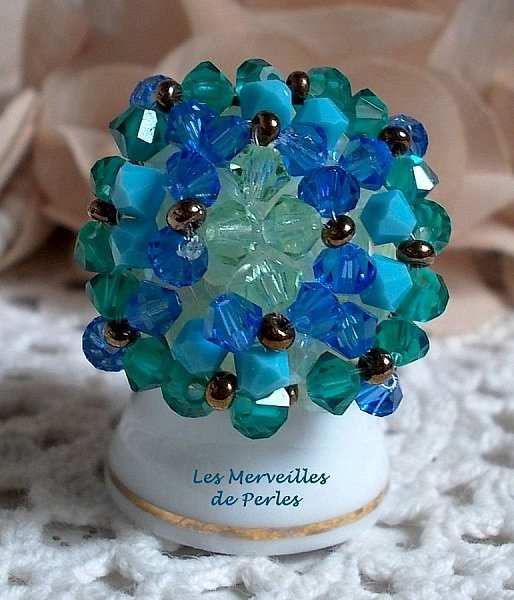 Akvamarinring med Swarovski krystallfasetter og spinnere