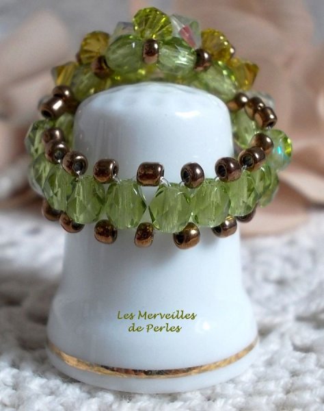 Swarovski krystallring med fasetter og snurrende topper