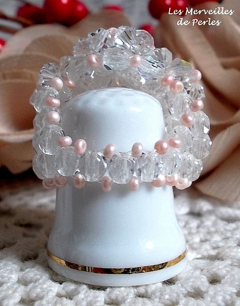 Eclat-ring med fasetter og snurretopper i Swarovski-krystall