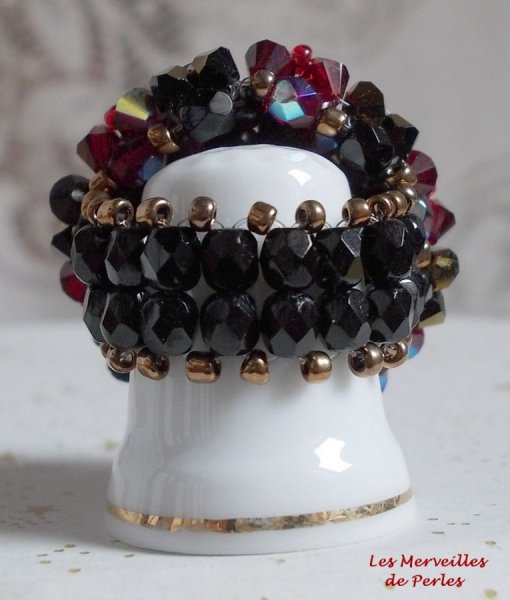 Fantasia-ring med fasetter og snurretopper i Swarovski-krystall