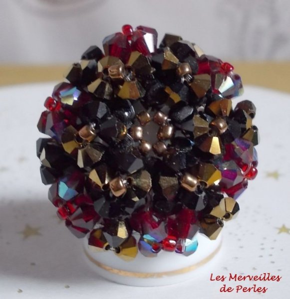 Fantasia-ring med fasetter og snurretopper i Swarovski-krystall