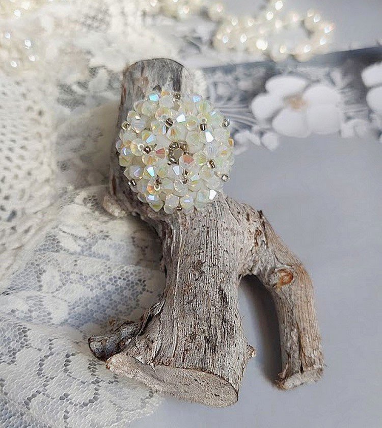 Krystallring med Swarovski krystallfasetter og spinnere