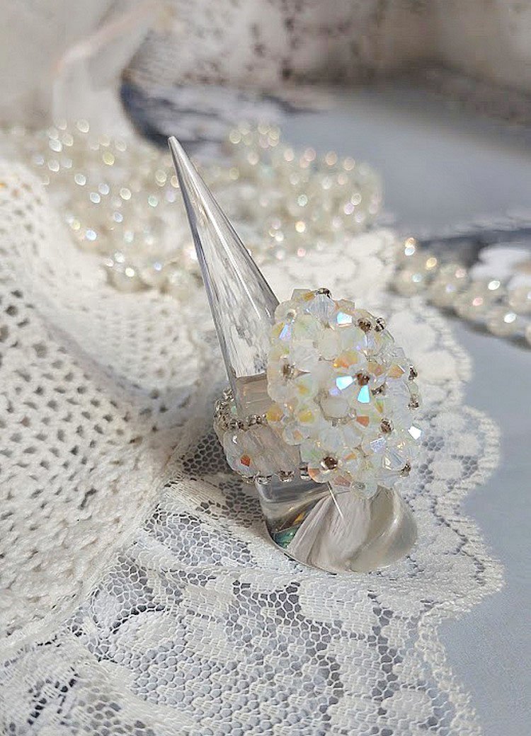 Krystallring med Swarovski krystallfasetter og spinnere