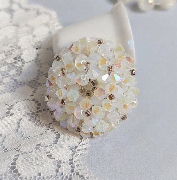 Krystallring med Swarovski krystallfasetter og spinnere