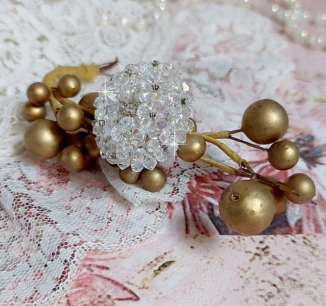 Flock ring med fasetter og snurretopper i Swarovski krystall