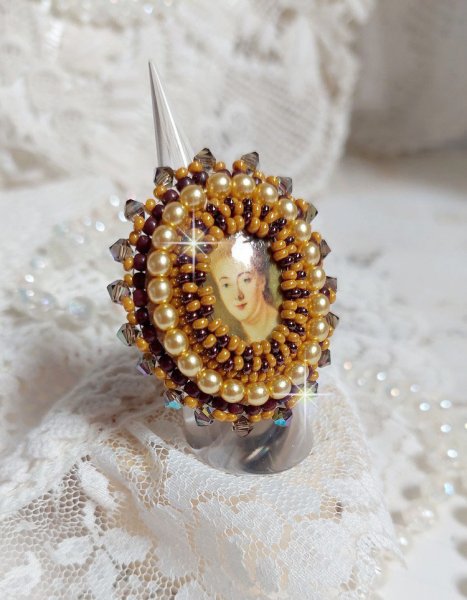 Mme de Pompadour-ring brodert med perleperler, Swarovski-krystall, en veldig vakker forf&oslash;ring