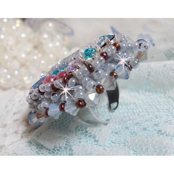Mademoiselle Bluse ring brodert med Swarovski-krystaller og vakre perler av kvalitet