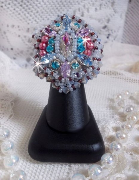 Mademoiselle Bluse ring brodert med Swarovski-krystaller og vakre perler av kvalitet