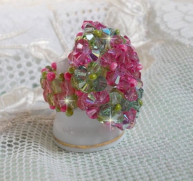 Miss Lady-ring med fasetter og snurretopper i Swarovski-krystall