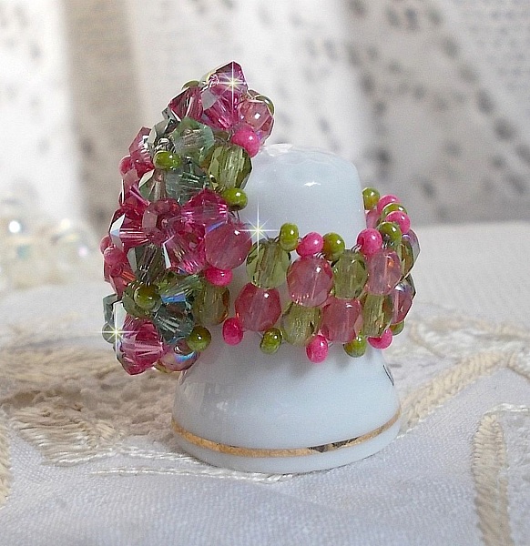 Miss Lady-ring med fasetter og snurretopper i Swarovski-krystall