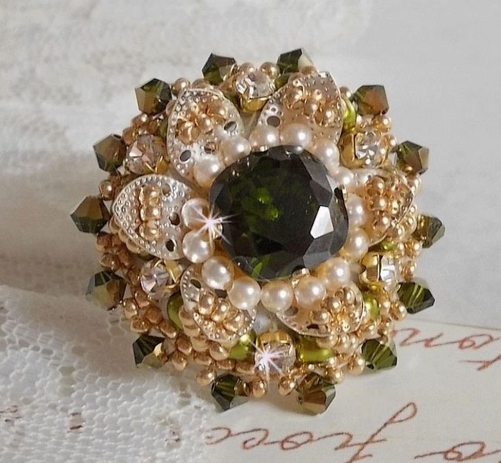 Ring L'Oiseau des Iles Green Silver brodert med perler, Swarovski-krystaller og frøperler