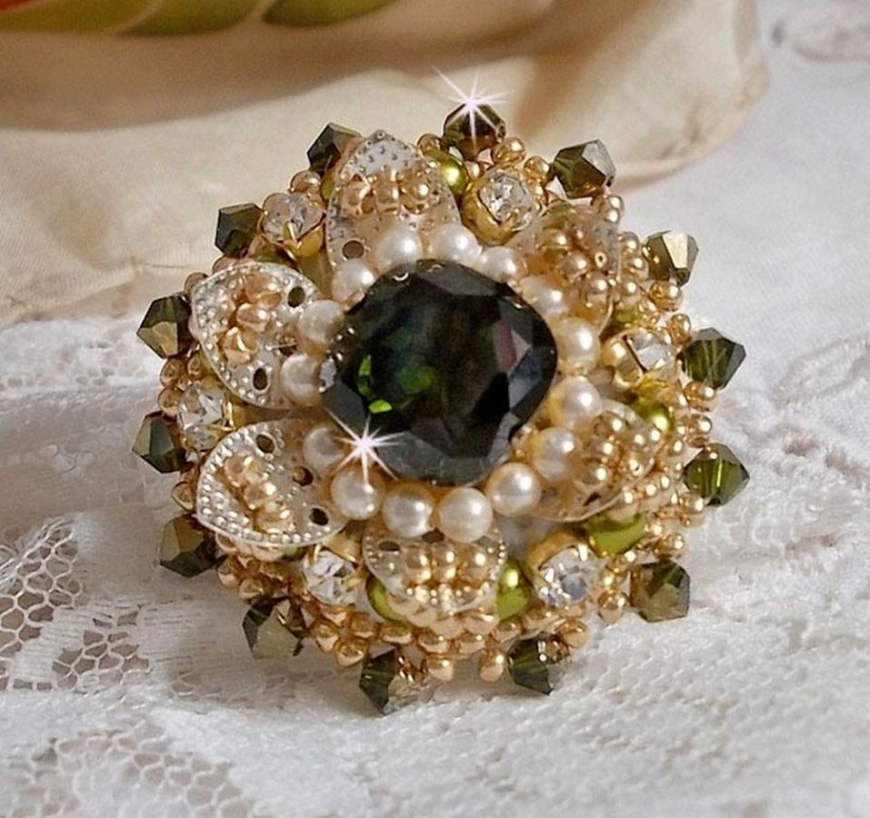 Ring L'Oiseau des Iles Green Silver brodert med perler, Swarovski-krystaller og frøperler