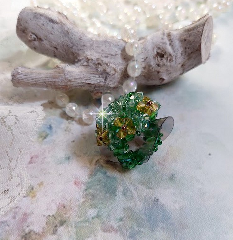 Tender Green Ring med Swarovski Crystal Facets og Spinners