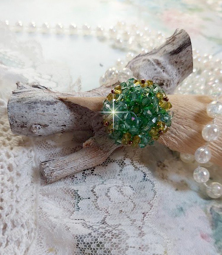 Tender Green Ring med Swarovski Crystal Facets og Spinners