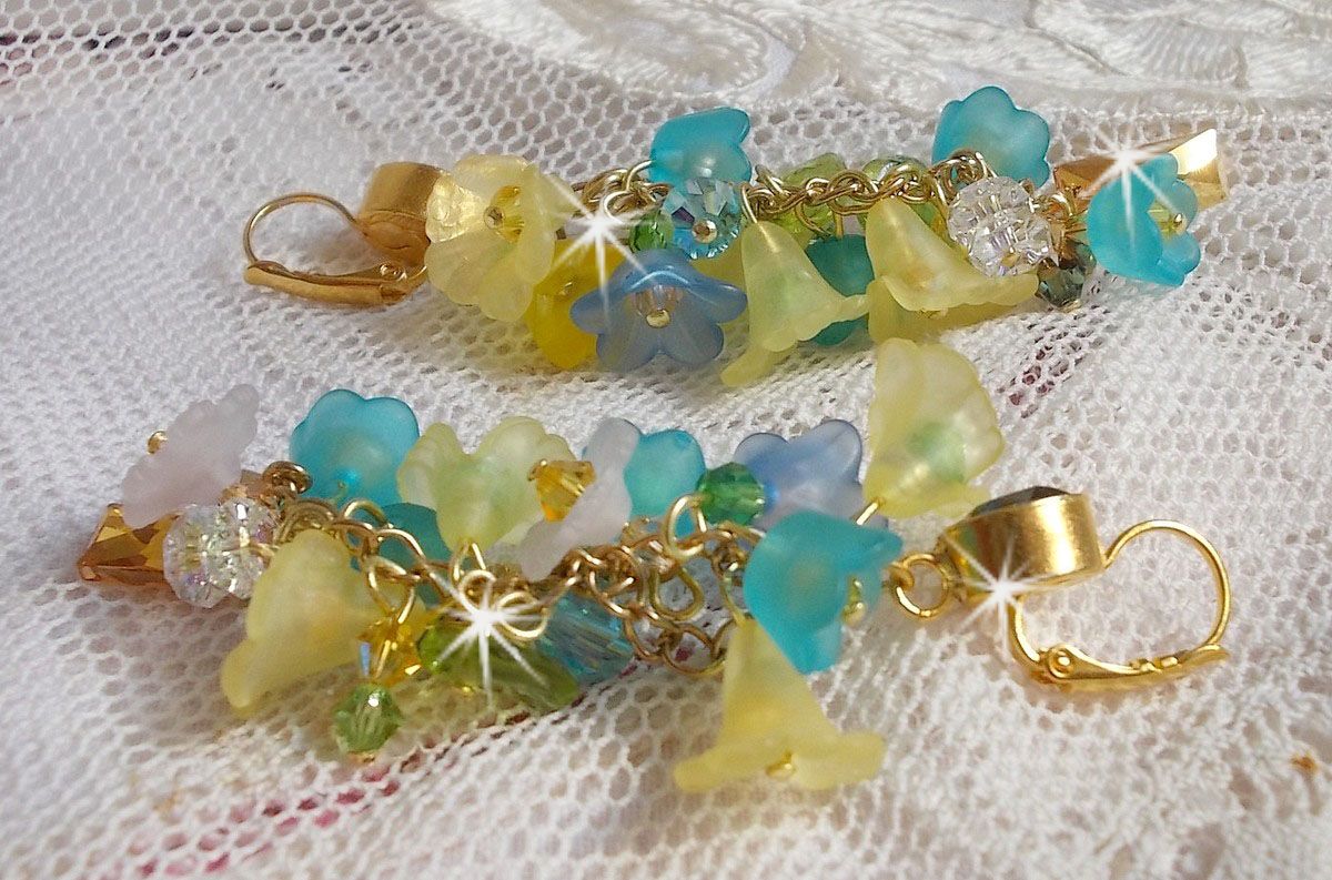 BO Bella Yellow montert med Swarovski-krystaller, frostede blomster og perler 