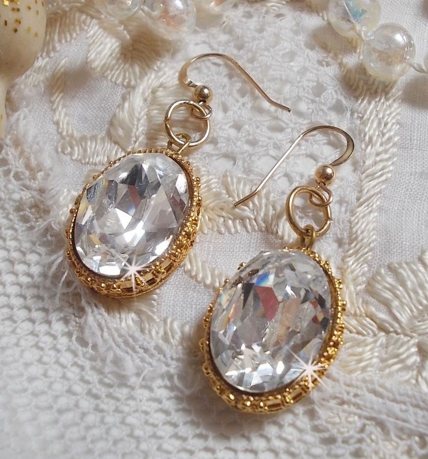 BO Gull Øredobber med Swarovski-krystaller innfattet i gull cabochoner med 14 karat gullfylte ørekroker
