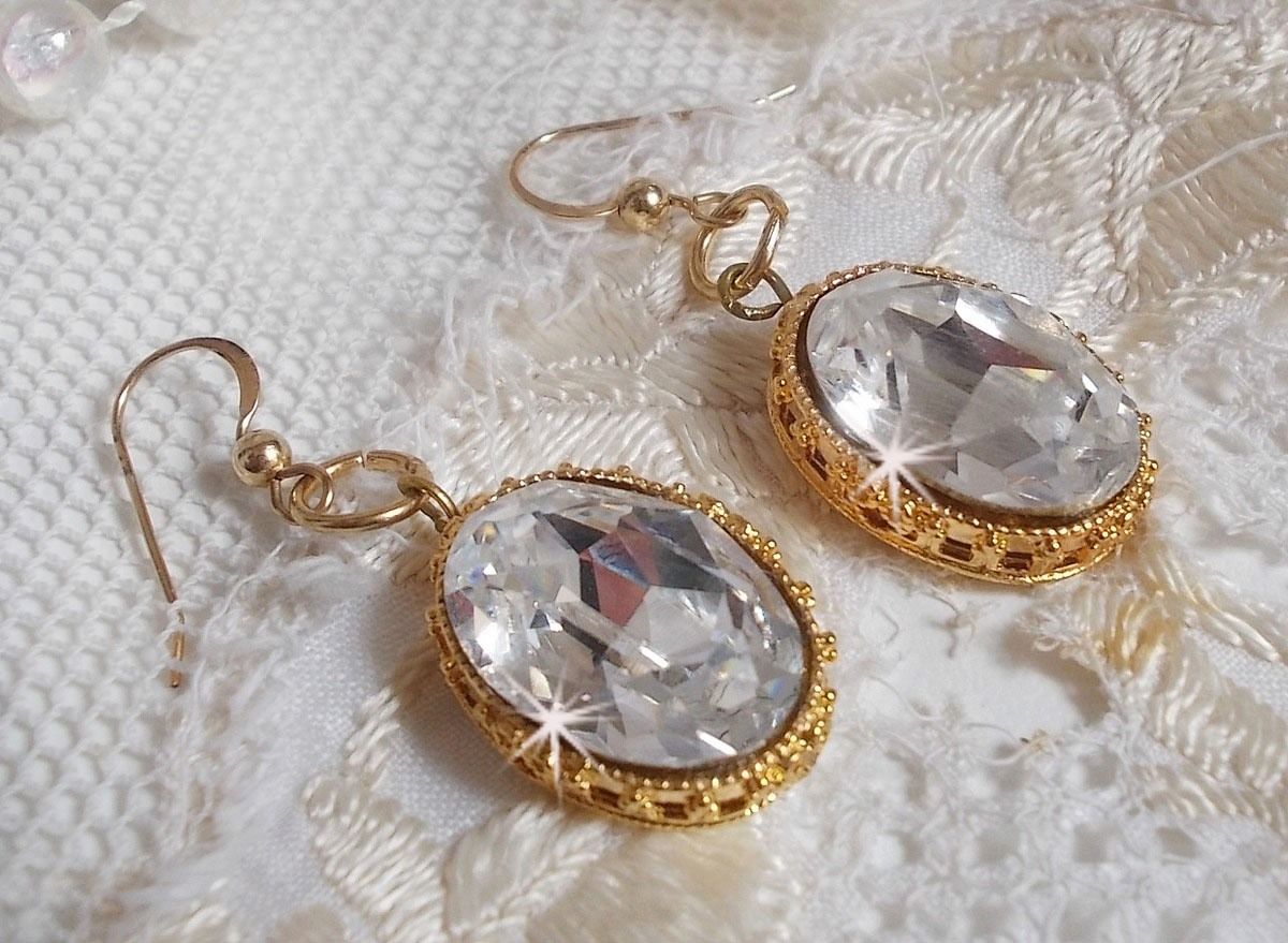 BO Gull Øredobber med Swarovski-krystaller innfattet i gull cabochoner med 14 karat gullfylte ørekroker