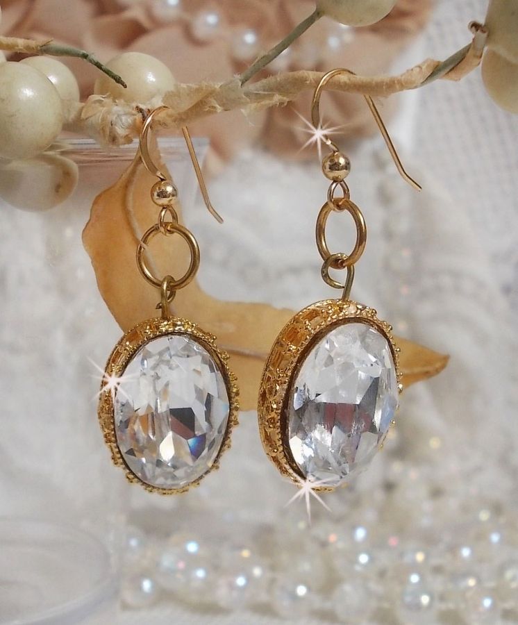 BO Gull Øredobber med Swarovski-krystaller innfattet i gull cabochoner med 14 karat gullfylte ørekroker