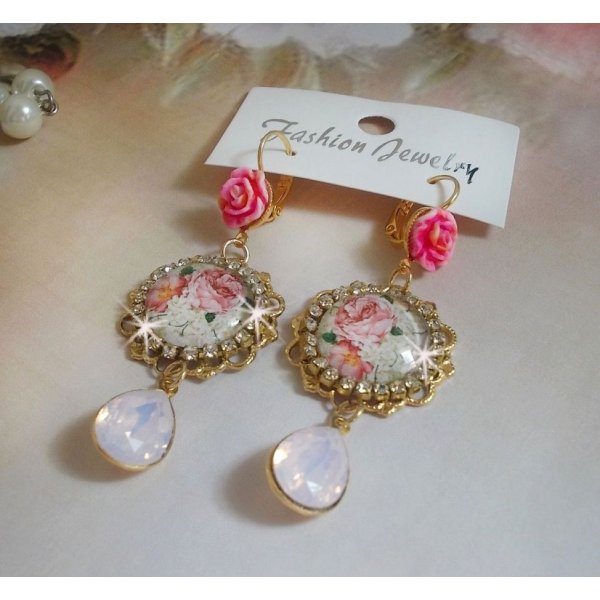 BO Bouquet Valentine laget med rose bukett glass cabochons, harpiks cabochons og Swarovski-krystaller 