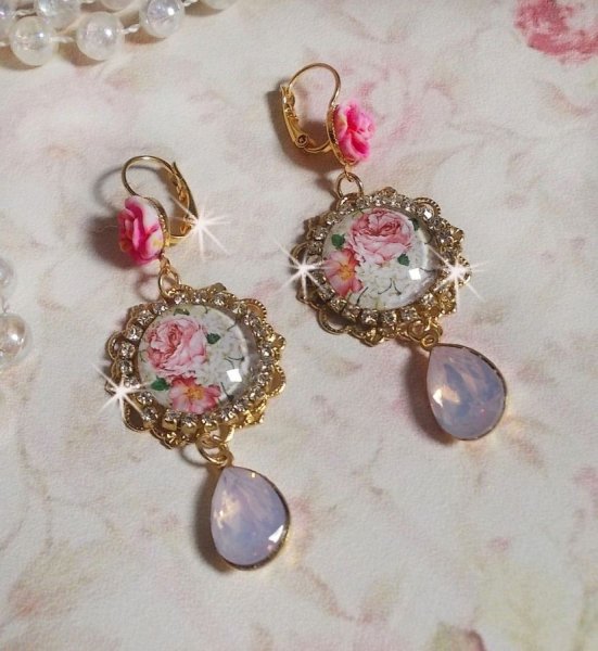 BO Bouquet Valentine laget med rose bukett glass cabochons, harpiks cabochons og Swarovski-krystaller 