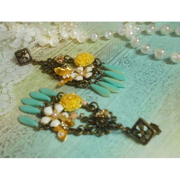 BO V&aring;rhjerte laget med dolker, harpiksblomster, PureCrystal og charms