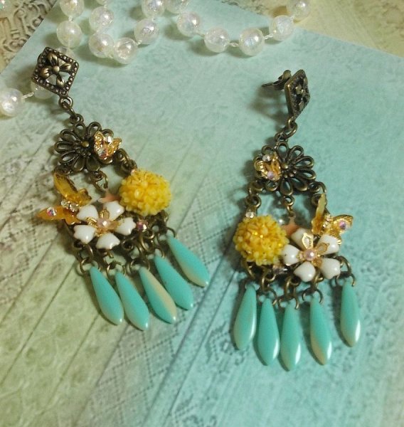 BO V&aring;rhjerte laget med dolker, harpiksblomster, PureCrystal og charms