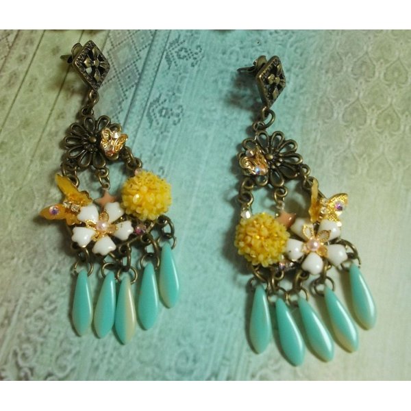 BO V&aring;rhjerte laget med dolker, harpiksblomster, PureCrystal og charms