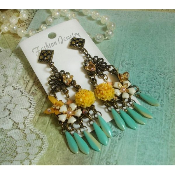 BO V&aring;rhjerte laget med dolker, harpiksblomster, PureCrystal og charms