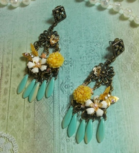 BO V&aring;rhjerte laget med dolker, harpiksblomster, PureCrystal og charms