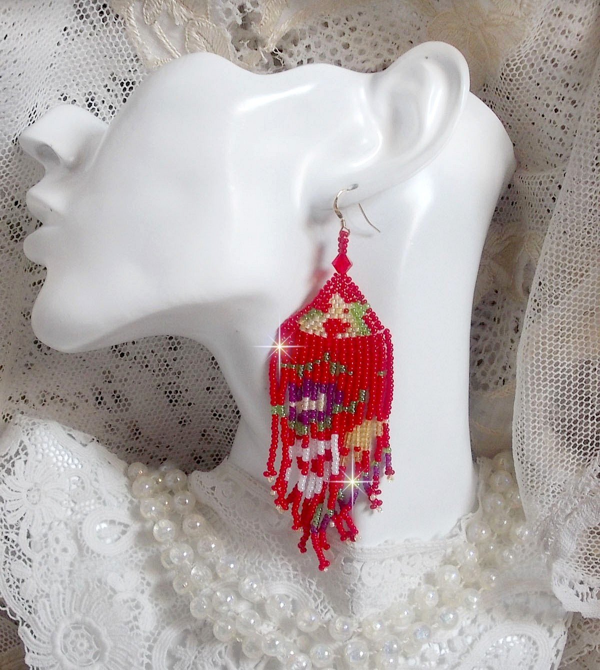 BO Crocus mont&eacute;es avec rocailles en verre, perles cristal Swarovski et crochets Gold Filled 14 carats 