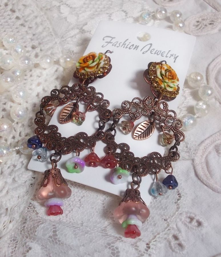 BO French Flowers skapt med klokkeblomster, klokkeblomster, roser og tilbehør i Aged Copper