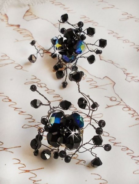 BO Douce Nuit med Swarovski krystall snurretopper og glassfasetter