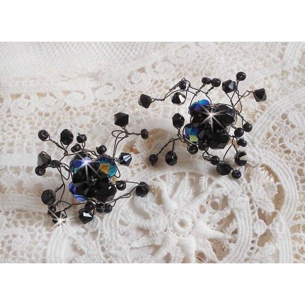 BO Douce Nuit med Swarovski krystall snurretopper og glassfasetter