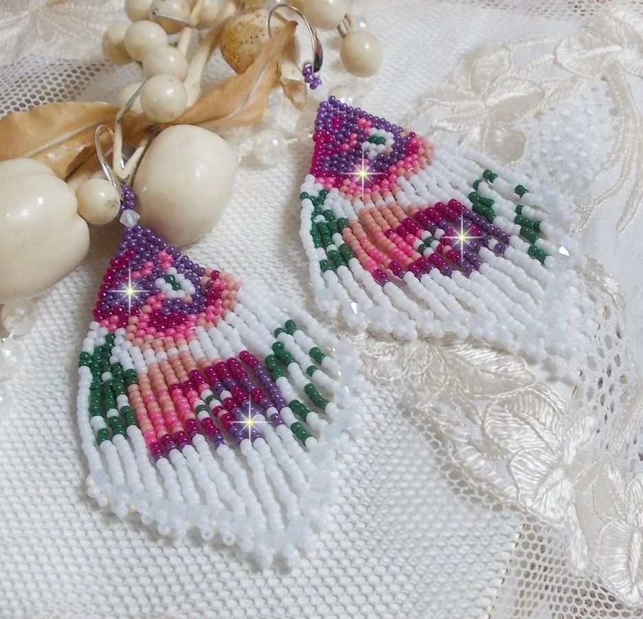 BO Cherry Blossoms laget med Opaque White, Pink i forskjellige nyanser, Green med Toupies