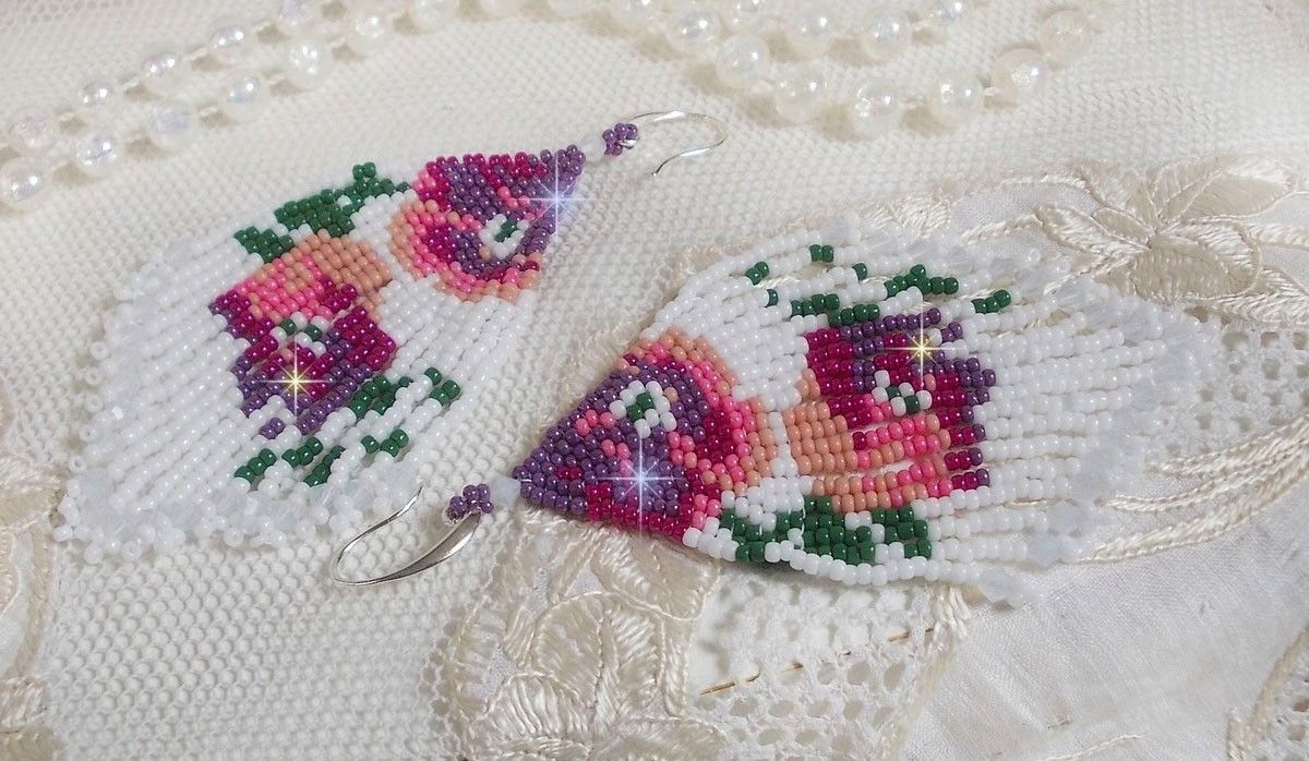 BO Cherry Blossoms laget med Opaque White, Pink i forskjellige nyanser, Green med Toupies