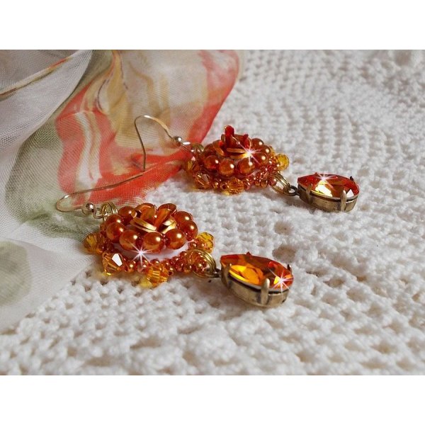 BO Lady i oransje brodert med Swarovski Tangerine-krystaller, frøperler og bohemske glassperler