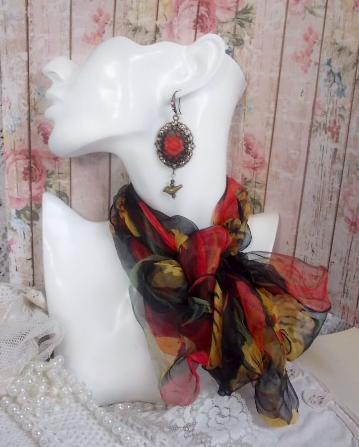 BO Loly Roses laget med harpiks cabochons, krystall rhinestone kjede med bronse tilbehør