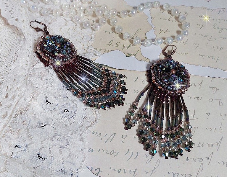 BO Long Brown Picasso brodert med Swarovski-krystaller, glassfasetter, bugles twist og rocailles