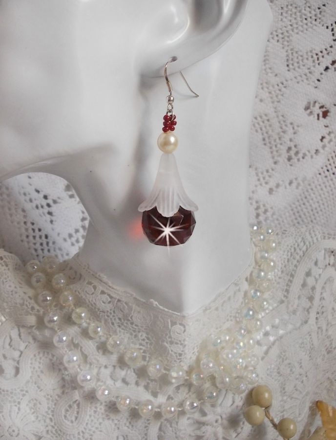 BO Marielle med Swarovski-krystaller og fasetterte bøhmiske krystallkuler