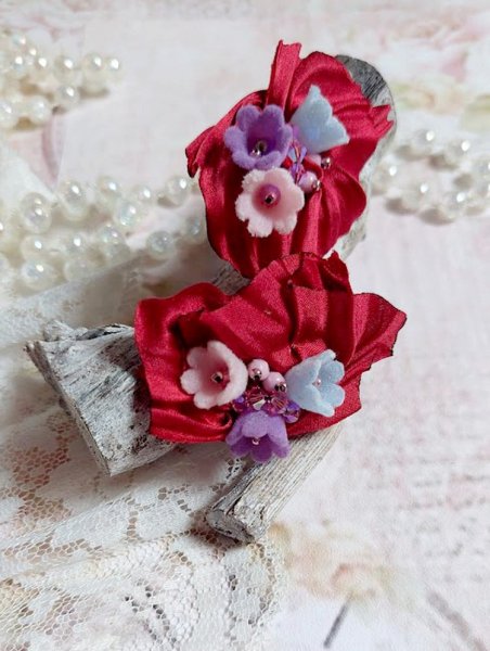 BO Pretty Lady brod&eacute;es avec ruban de soie, perles cristal Swarovski, perles acryliques, facettes verre boh&egrave;me