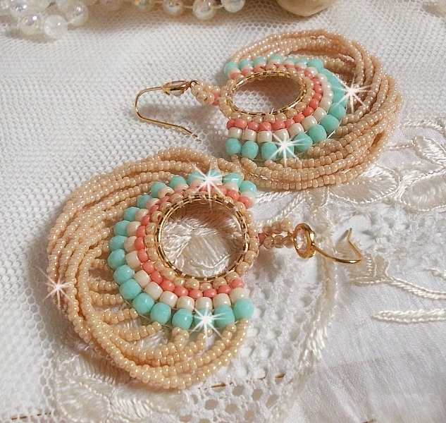 BO Ronde de Perles cr&eacute;&eacute;s avec des rocailles et des facettes en verre de Boh&egrave;me