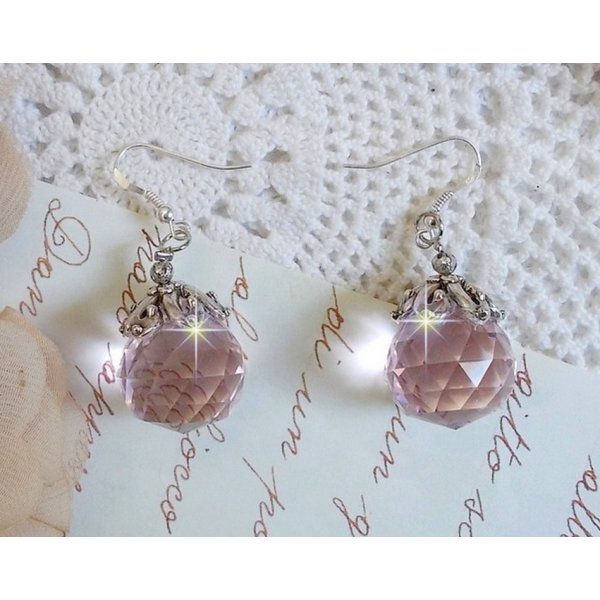 BO Rose Irisée med Swarovski krystallkuler og 925/1000 sølv ørekroker