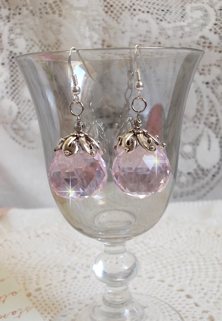 BO Rose Irisée med Swarovski krystallkuler og 925/1000 sølv ørekroker