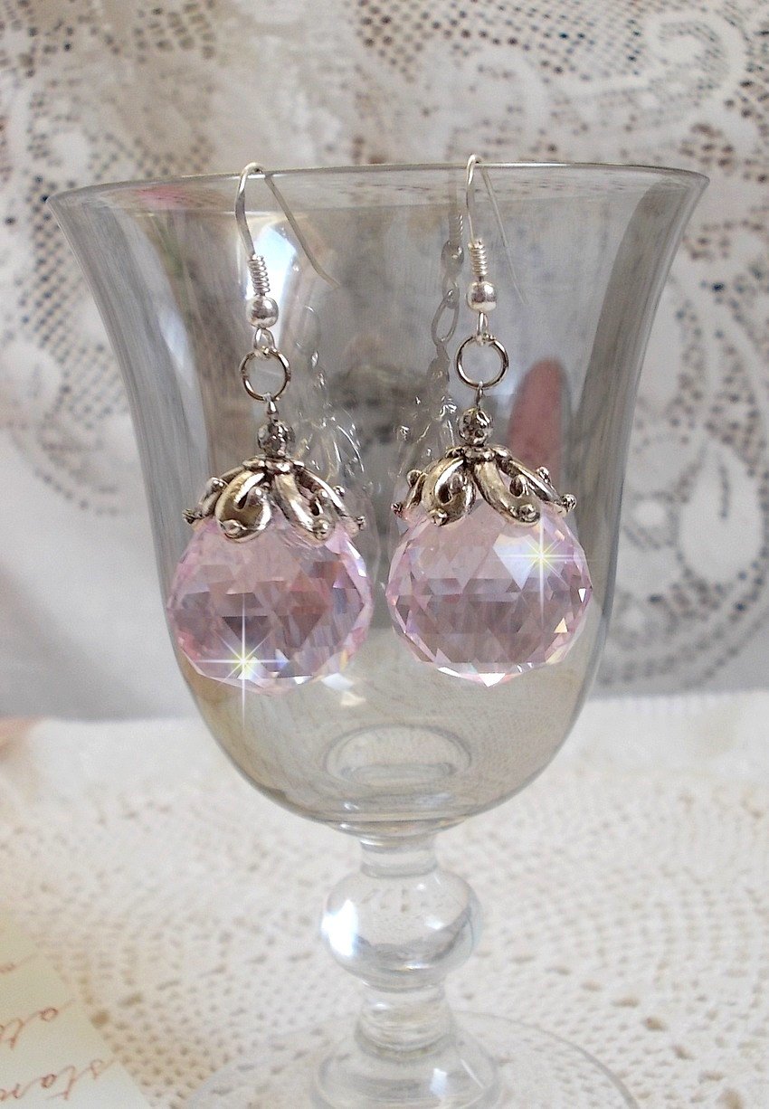 BO Rose Irisée med Swarovski krystallkuler og 925/1000 sølv ørekroker