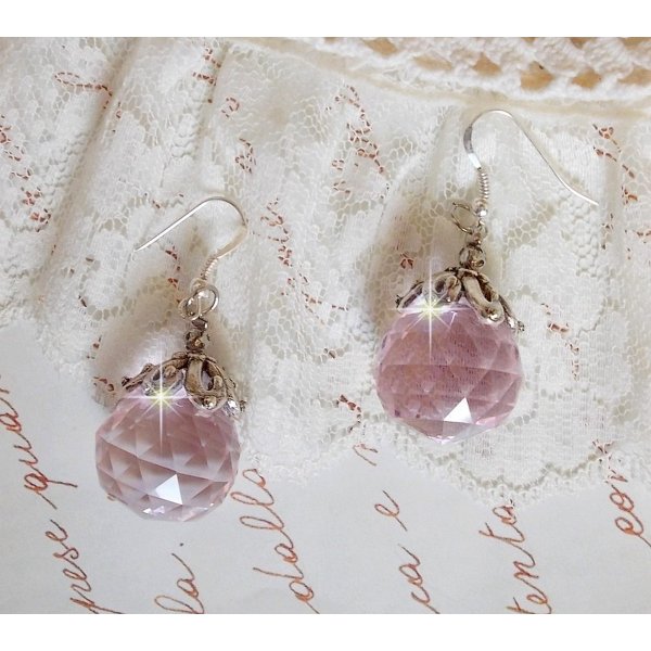 BO Rose Iris&eacute;e med Swarovski krystallkuler og 925/1000 s&oslash;lv &oslash;rekroker