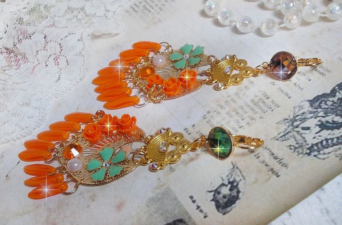 BO Roseraie Orange Roses laget med Swarovski krystall rhinestones og cabochons, blomster, oransje dolker, glass cabochons og tilbehør av høy kvalitet.