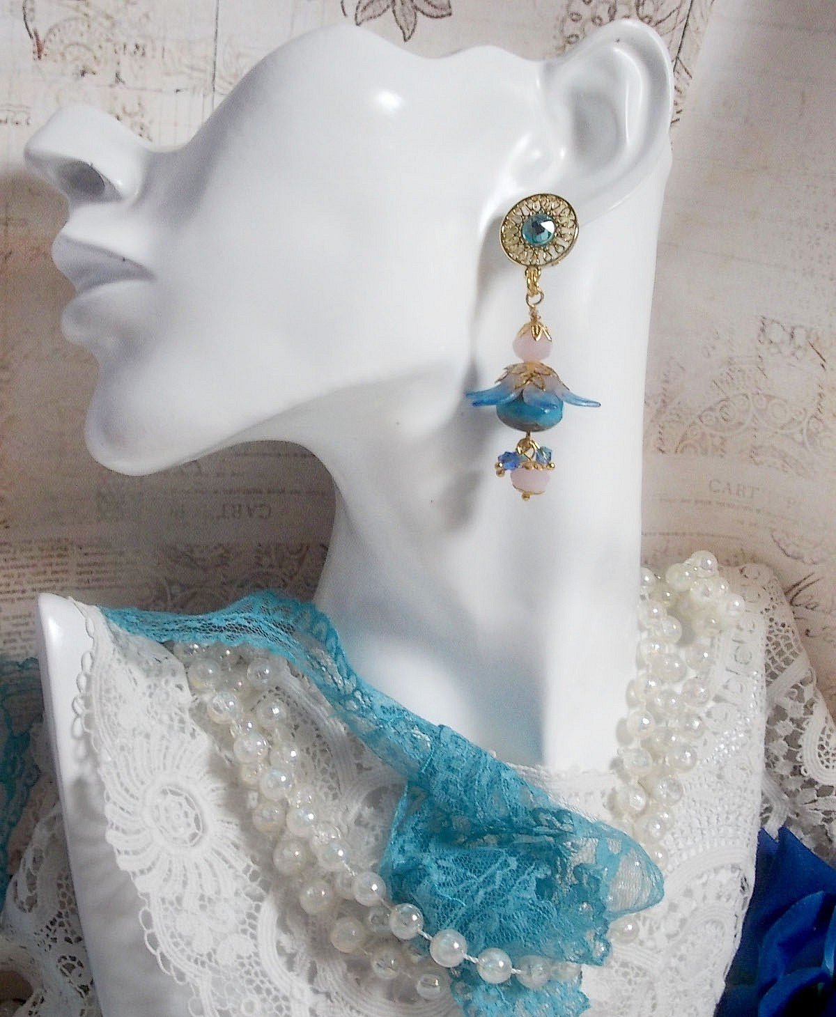 BO Saphir Scintillant montées avec perles potirons verre de bohème, fleurs Frosted et Cristaux Swarovski