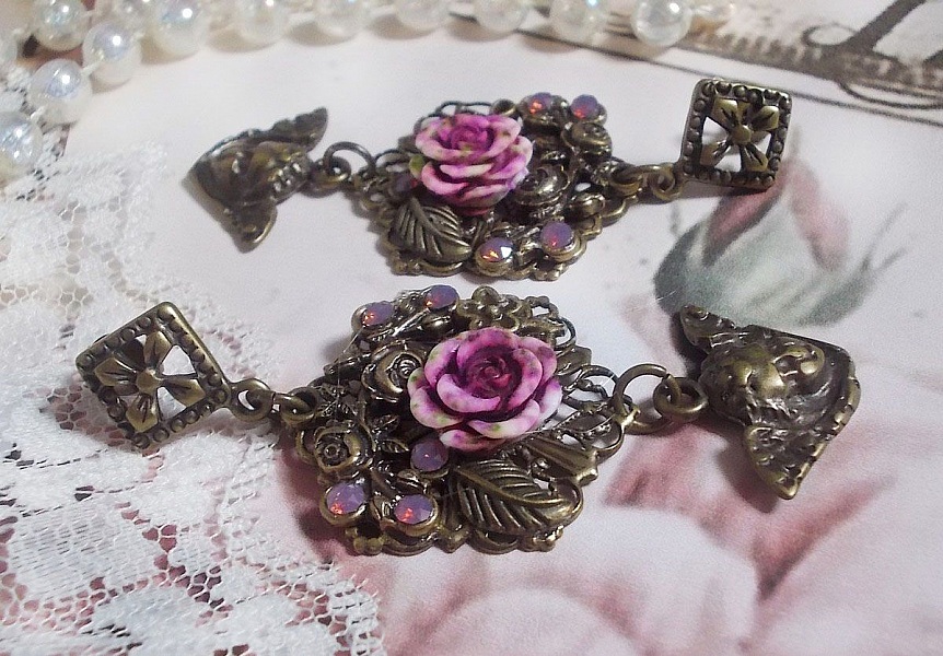 BO Secrets des Angelots laget med harpiksroser, Angelot-charms, trykk og krystaller